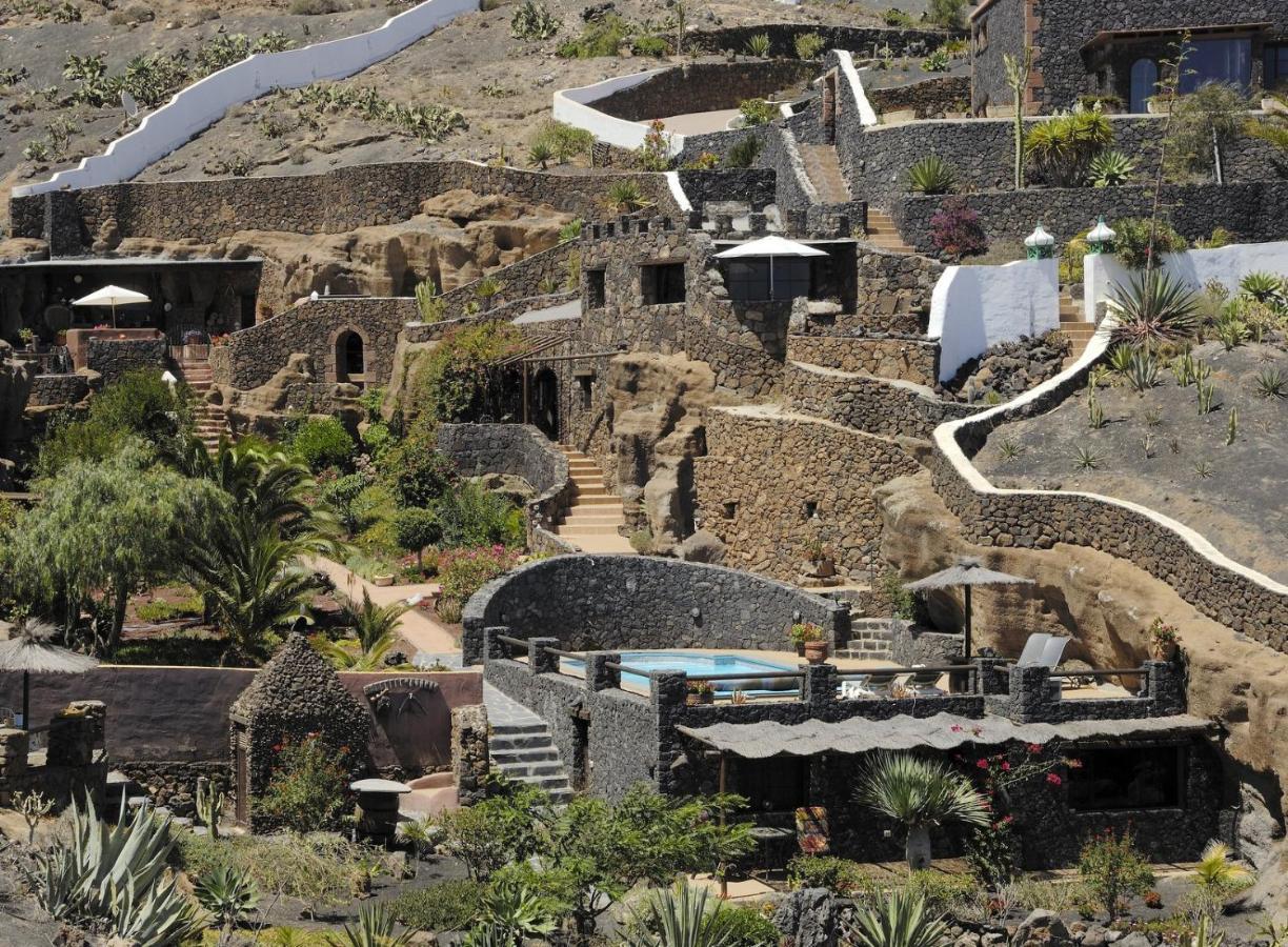 Castillo Lanzarote Villa Sophie - Luxury Villa -Sleep In A Volcanic Cave With Heated Pool Тиас Экстерьер фото