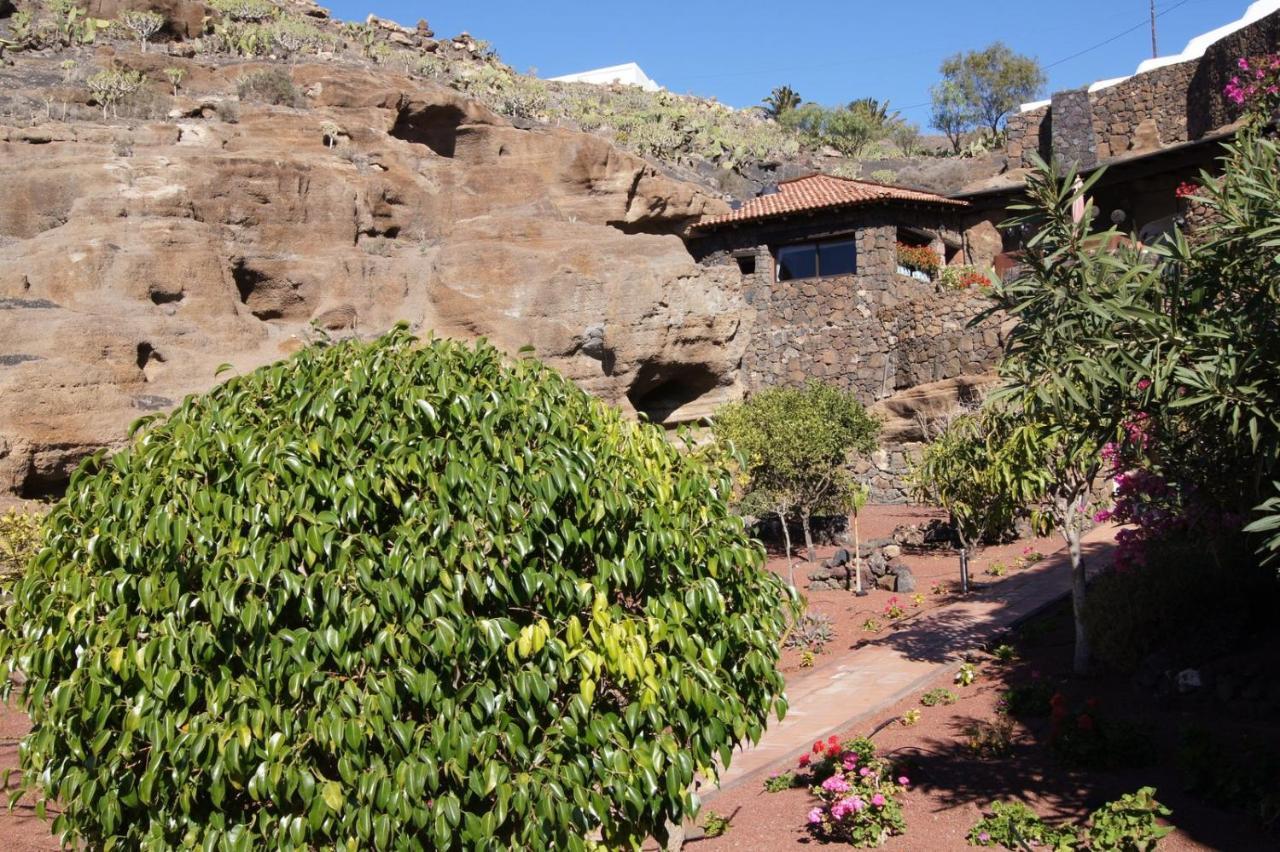 Castillo Lanzarote Villa Sophie - Luxury Villa -Sleep In A Volcanic Cave With Heated Pool Тиас Экстерьер фото