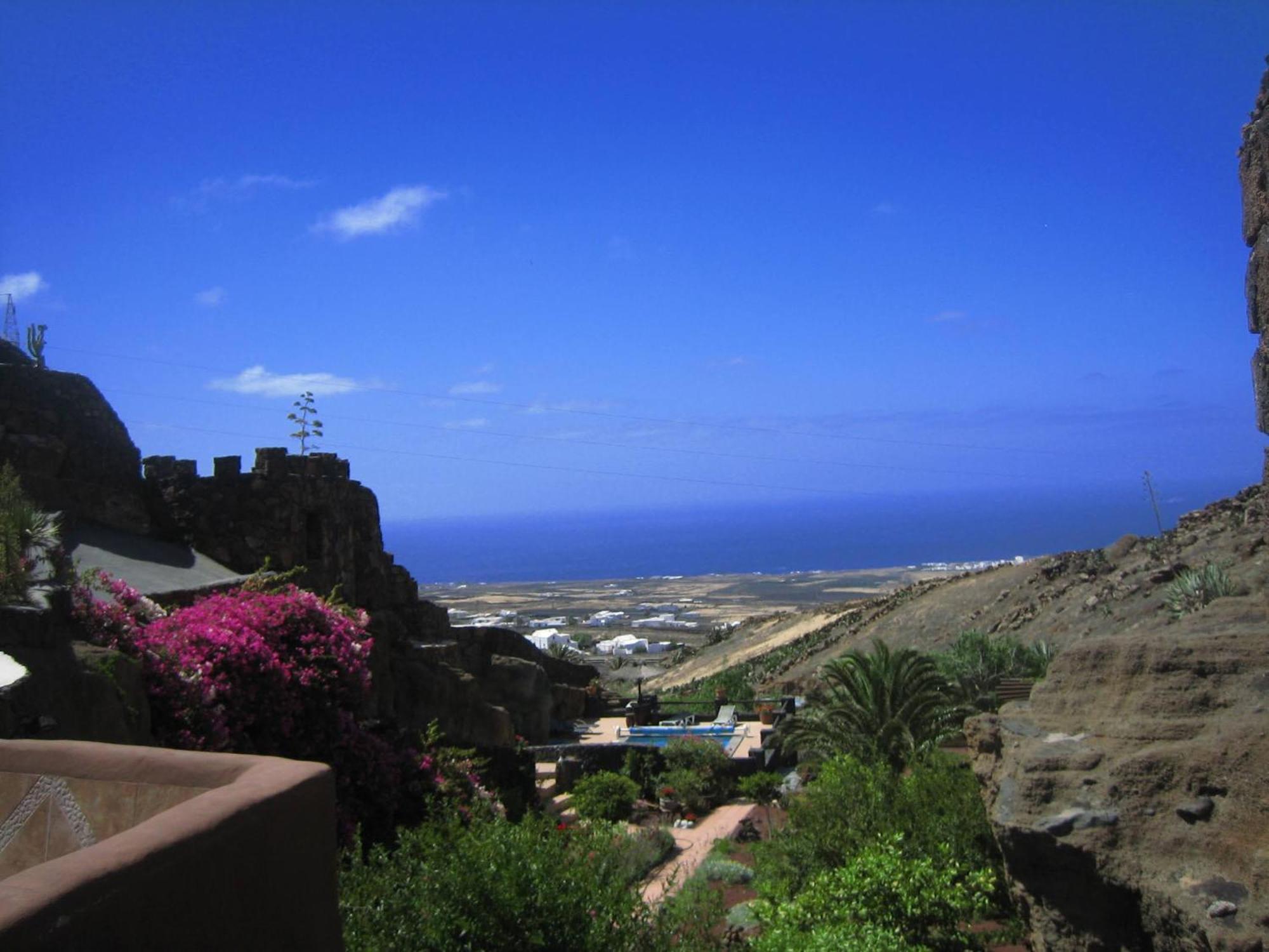 Castillo Lanzarote Villa Sophie - Luxury Villa -Sleep In A Volcanic Cave With Heated Pool Тиас Экстерьер фото